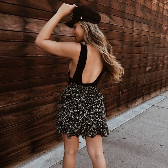 Princess Polly Dresses & Skirts - Black floral ruffle skirt